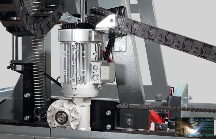 PILOUS CTR800 FORESTOR - vízszintes rönkhasító faipari szalagfűrészgép. - Image 4