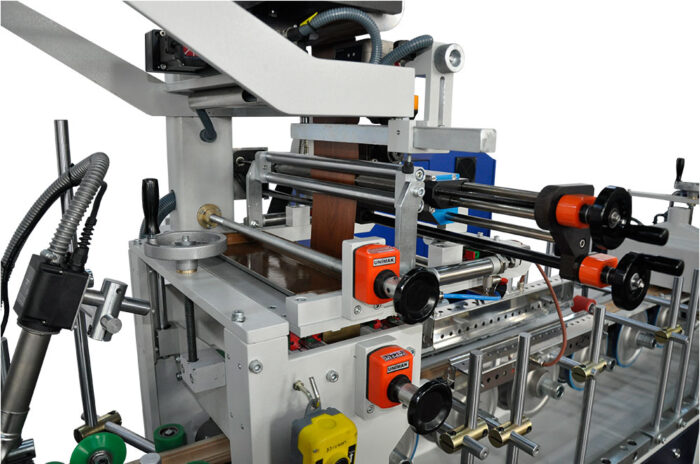 UNIMAK PW 35 P PROFILFÓLIÁZÓ GÉP PUR RAGASZTÓ FELHORDÓ RENDSZERREL - Image 4